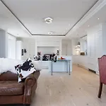 Ld1000 ,lough Dan Access By Car Only 3* Carrigeershinnagh